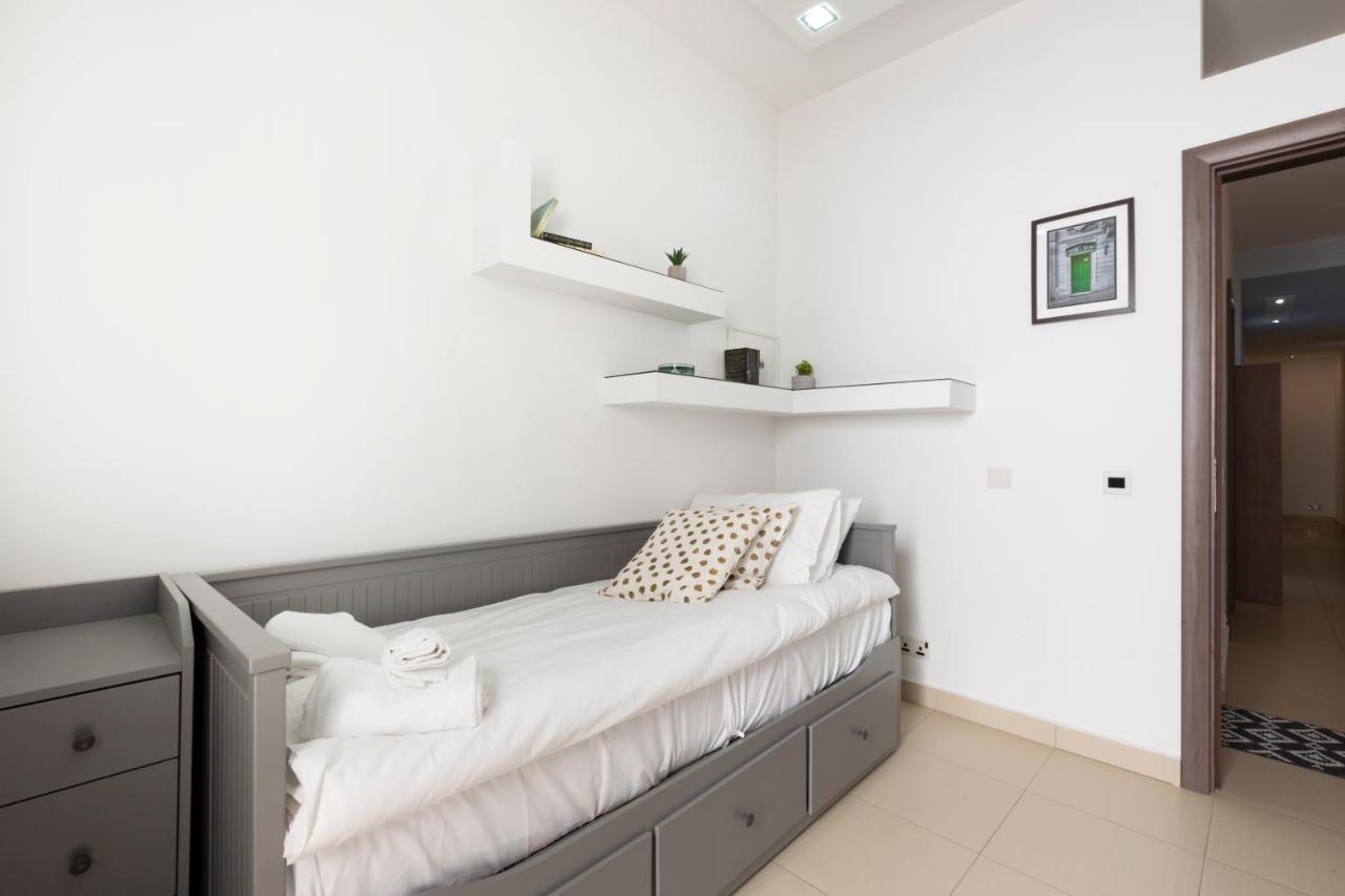 Dc36 -Spacious&Stylish 3 Bedroom Flat. Prime Zone Mellieħa Esterno foto